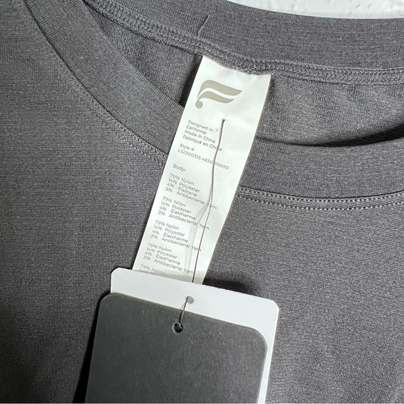 Fabletics Top Women Size 3X Shirt Thumbhole Long Sleeve Gray Athletic B23 - Picture 2 of 8